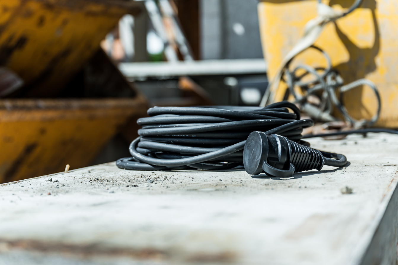 EMOS Rallonge 25 m Schuko en caoutchouc pour extérieur 2,5 mm2 - Bricolage
